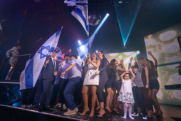 267_A9D8052